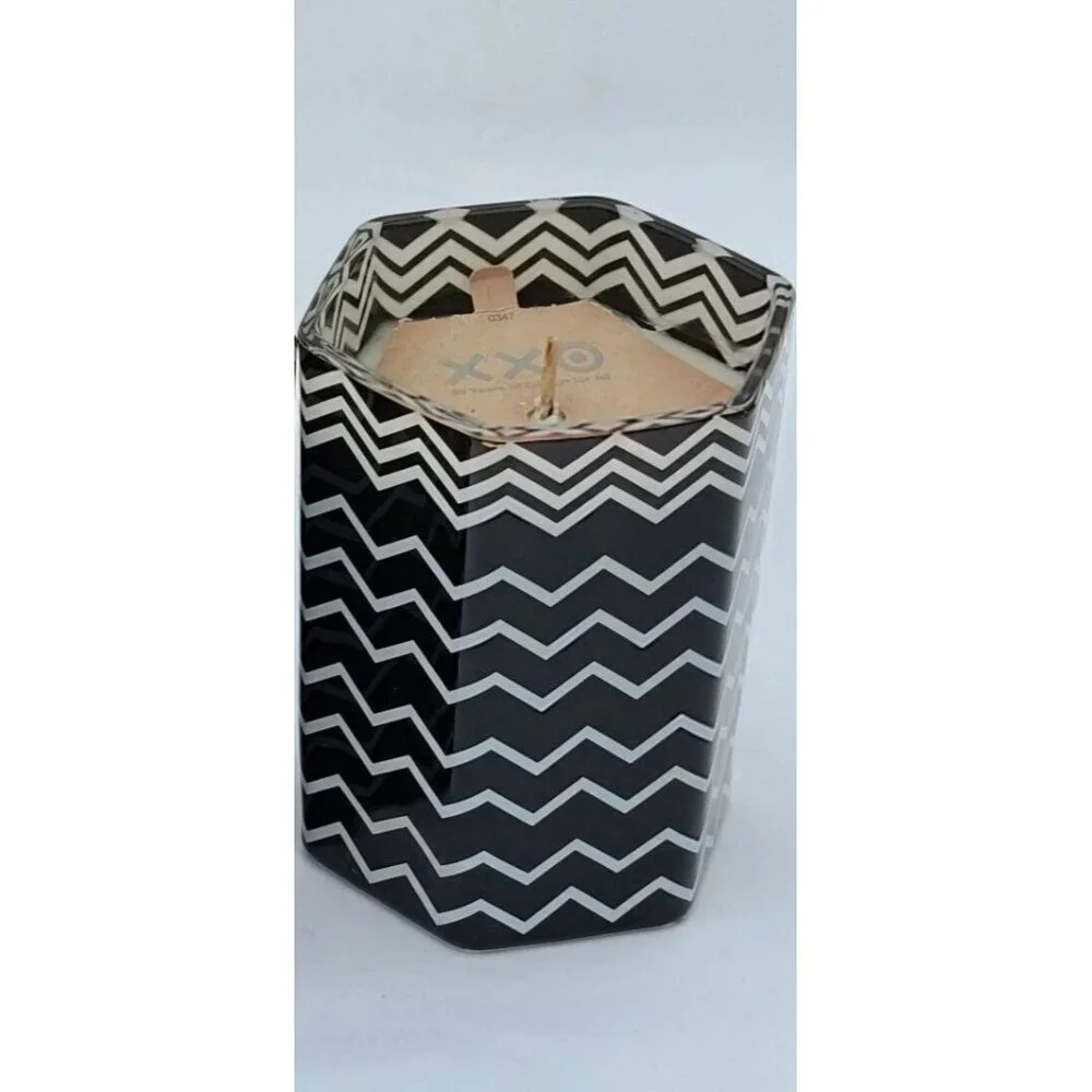 TARGET MISSONI Amberwood Jasmine Candle Black/White Zig Zag Glass Jar 4” H NEW